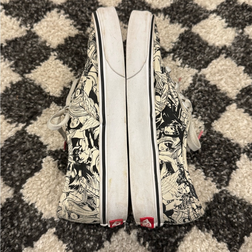 Vans Marvel Comic Strip Shoes Women’s size 8 - Picture 5 of 8